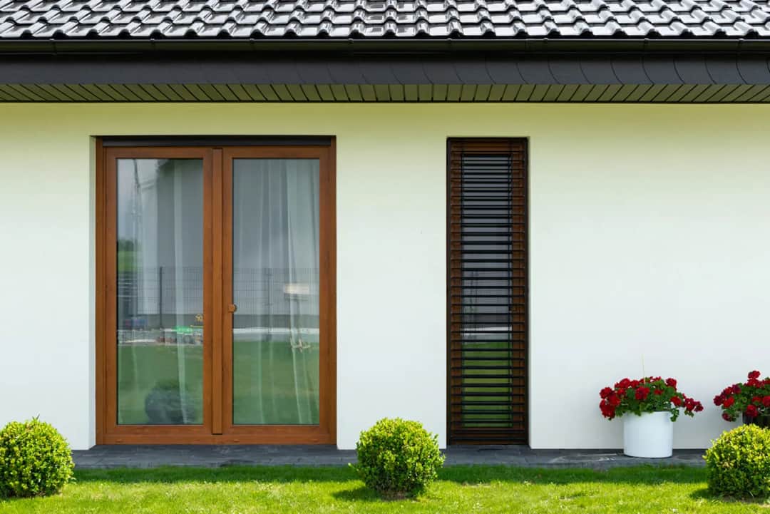 Jakie parapety zewnętrzne będą idealne do okien złoty dąb?