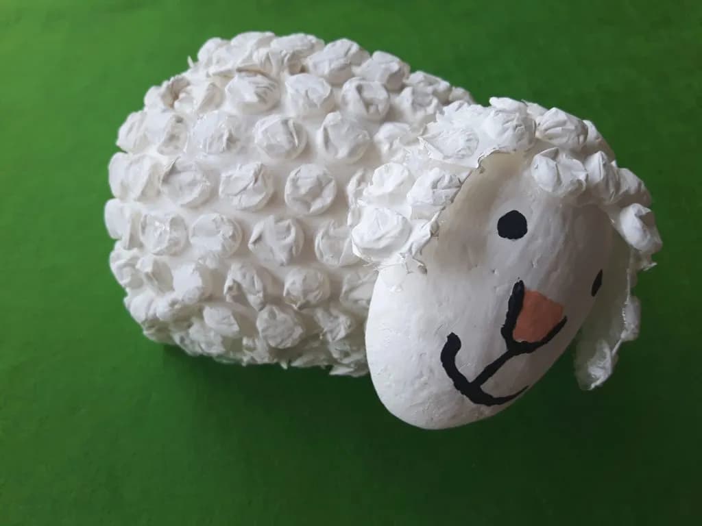 Jak ozdobić owieczki ze styropianu: kreatywne pomysły i techniki