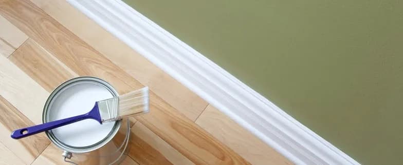 Czy można pomalować parkiet na biało? Efekty i skuteczne metody malowania