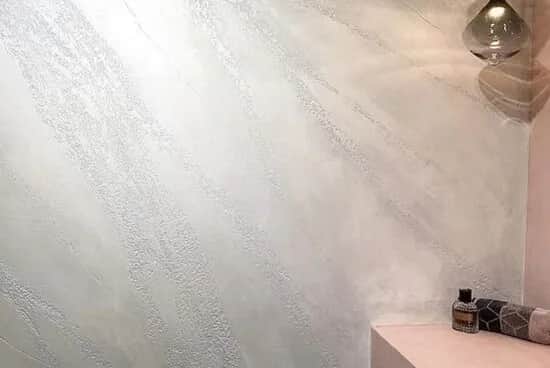 Kolory tynku trawertynowego: Inspirujące odcienie do wnętrz