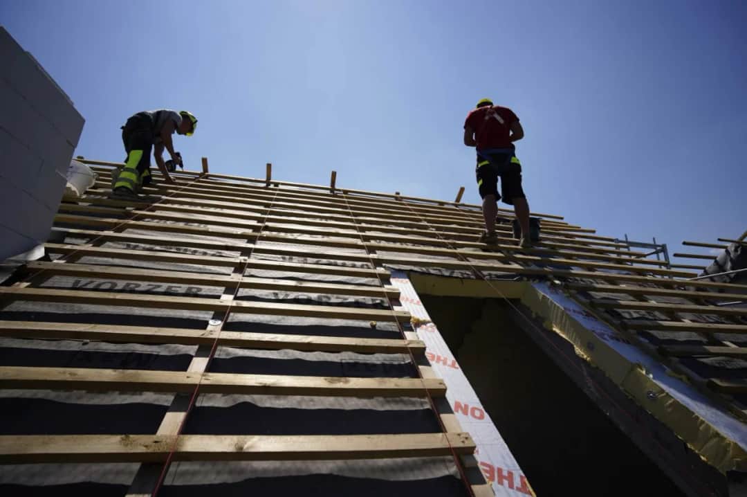 Jaki otwór pod okno dachowe? Sprawdź wymiary i zasady budowy