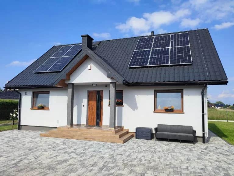 Projekt domu Kamilek: funkcjonalny i energooszczędny wybór